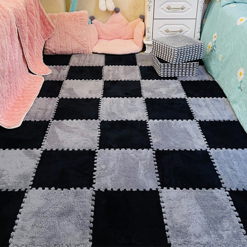 Modern Tiles and Carpet Plush Cut Interlocking Odor Resistant Carpet Tiles