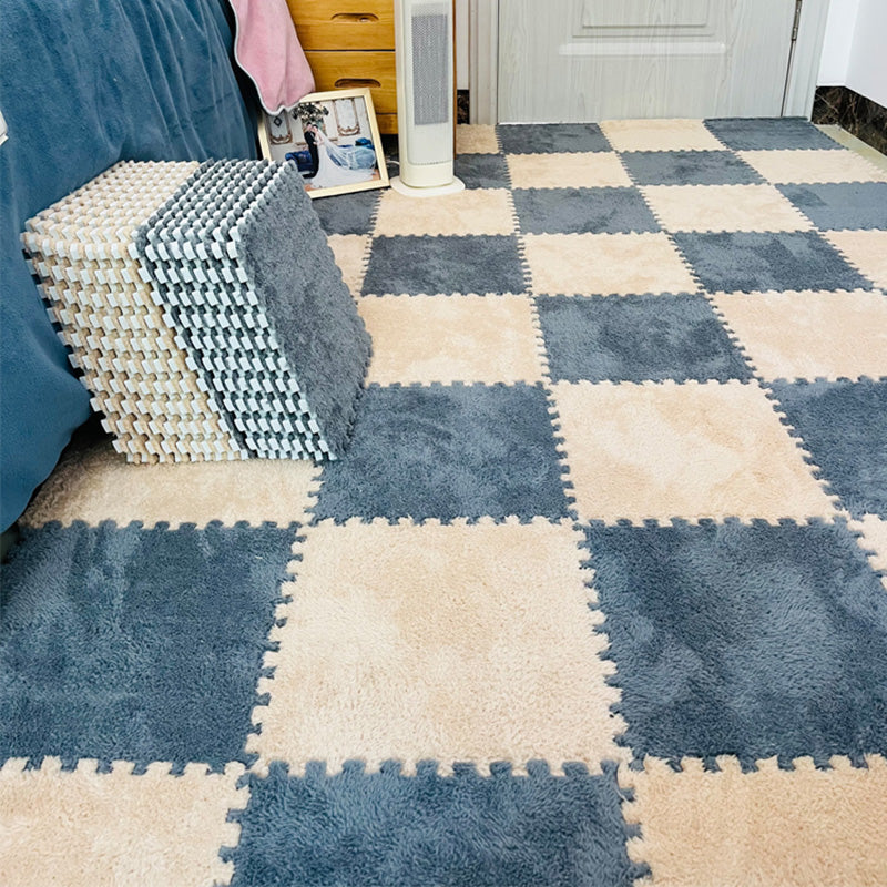 Modern Tiles and Carpet Plush Cut Interlocking Odor Resistant Carpet Tiles