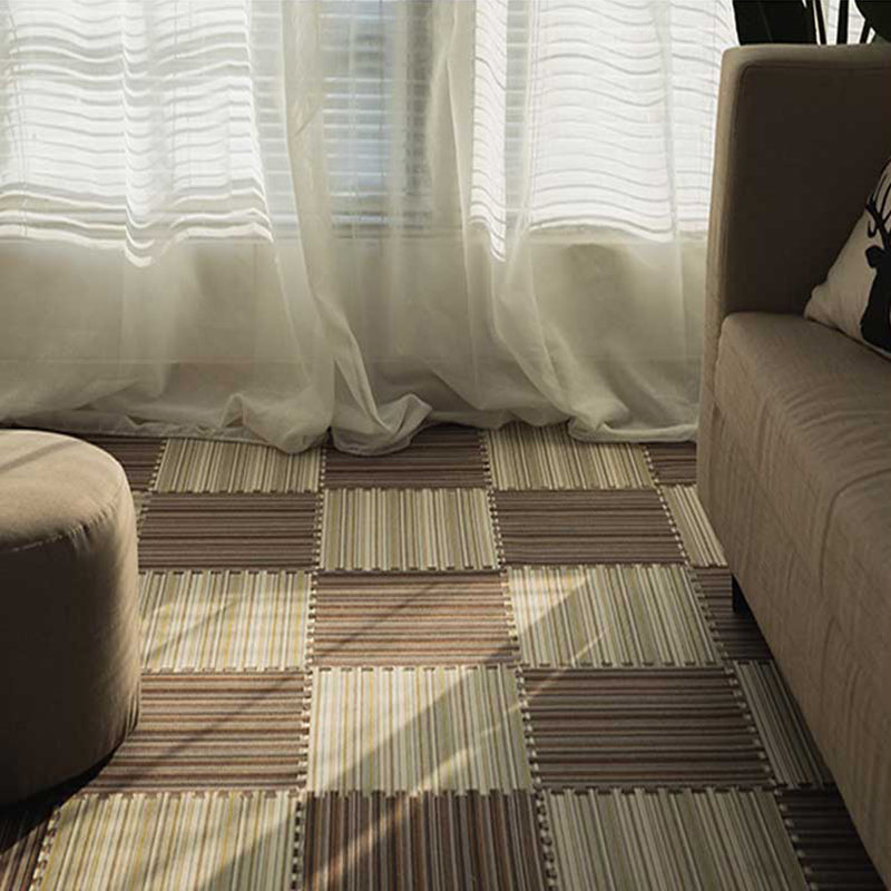 Living Room Carpet Tiles Interlocking Square Stain Resistant Carpet Tiles