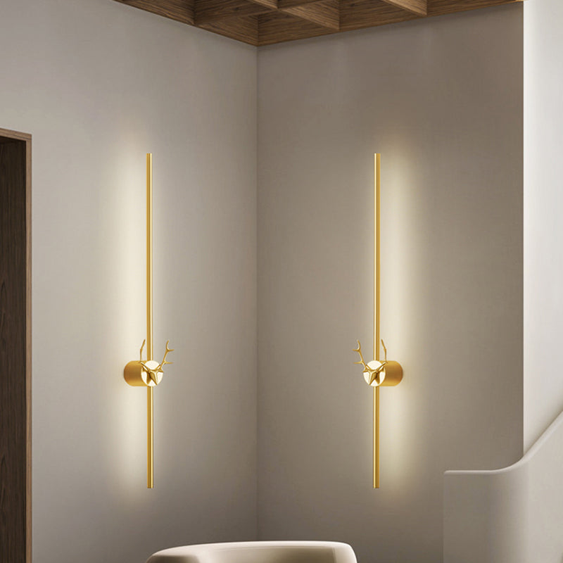 Modern Metal Wall Sconce Linear Shape LED Wall Light with Acrylic Shade for Bedroom