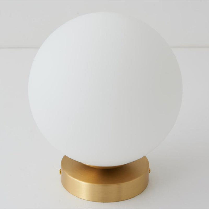 Modern Wall Light Fixture Metallic Wall Light Sconce with Glass Shade for Bedroom