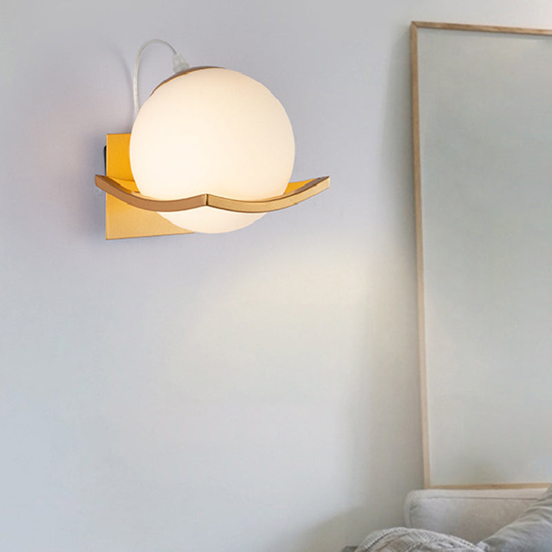 Modern Wall Sconce Metal Ball Shape Wall Light with Glass Shade for Living Room