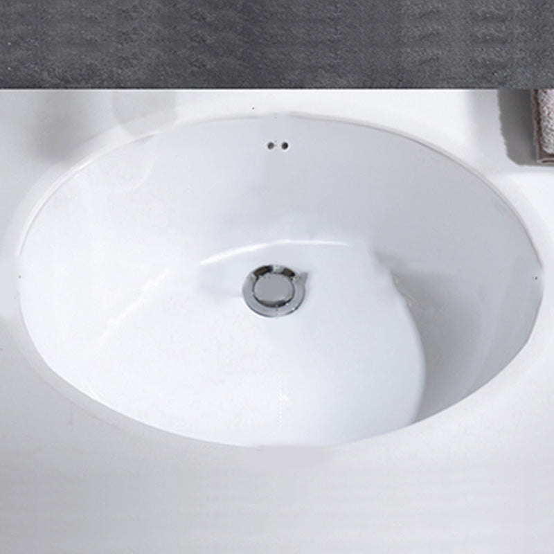 Modern Style Bathroom Sink Overflow Hole Design Oval Ceramic Bathroom Sink