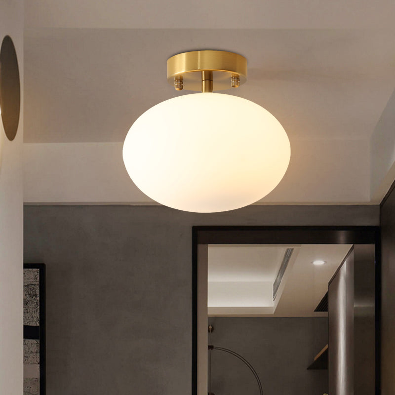 Luminaire ovale semi-encastré doré minimaliste à 1 lumière en verre crème proche du plafonnier pour chambre à coucher