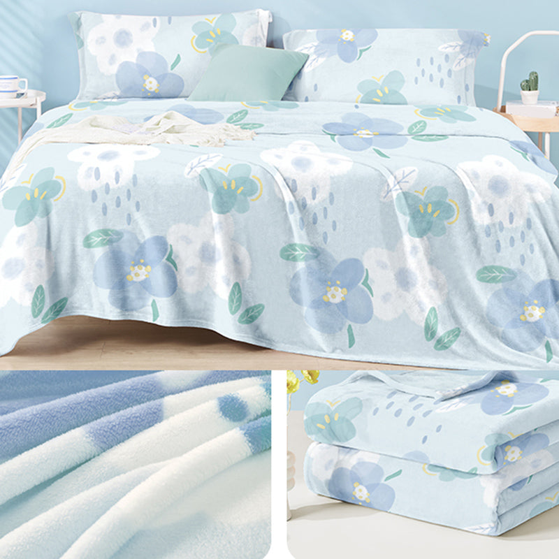 Blue Bed Sheet Floral Pattern Wrinkle-Free Fade Resistant Flannel Bed Sheet