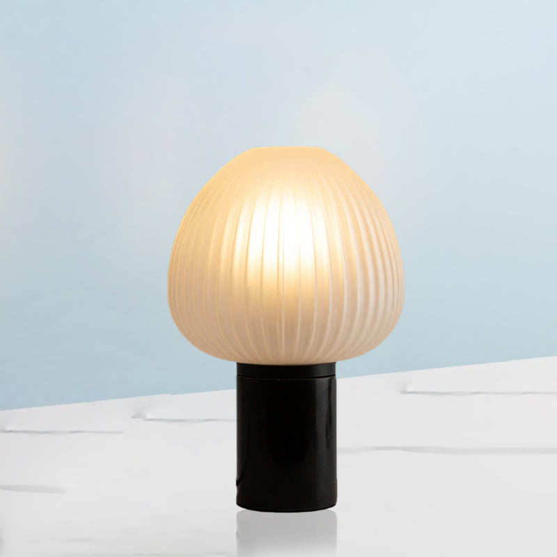 Lait blanc Prismatic Glass Onion Desk Light Modern LED Black Table Lampe pour chambre à coucher