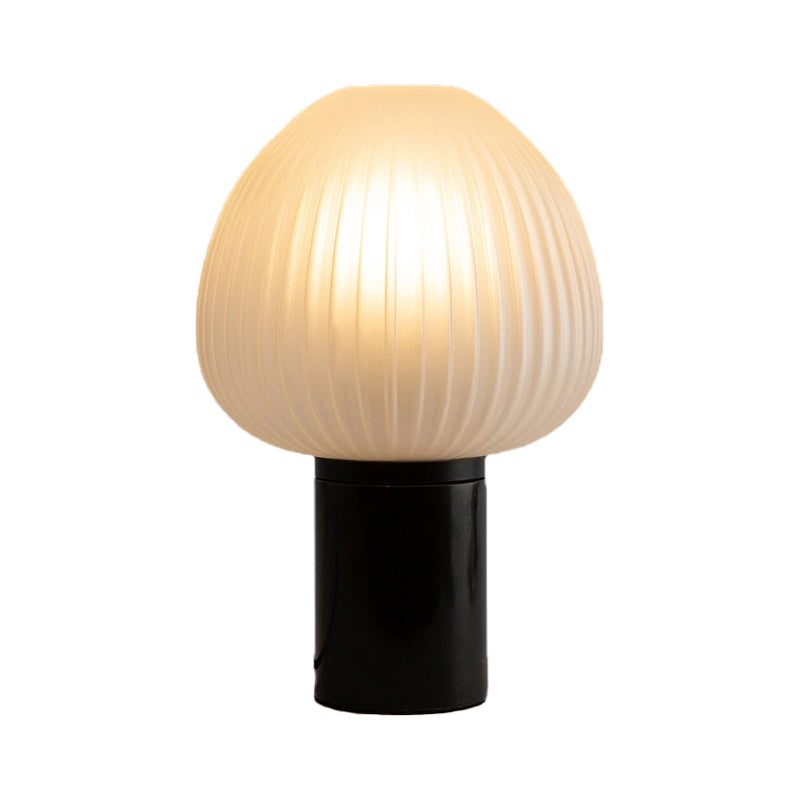 Lait blanc Prismatic Glass Onion Desk Light Modern LED Black Table Lampe pour chambre à coucher