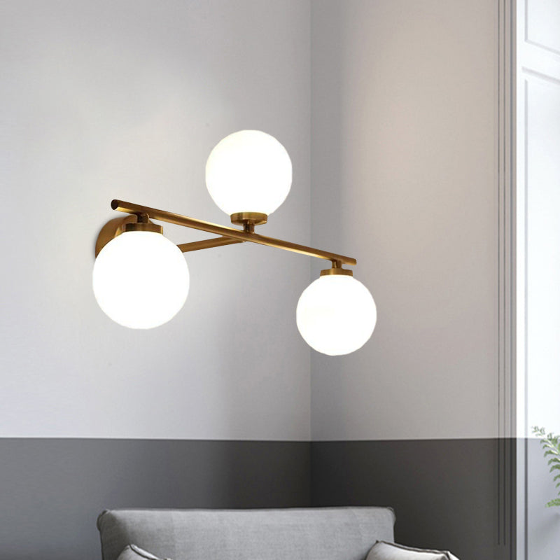 Globe Opal Glass Sconce Lightture Minimaliste 3 ampoules Gold Up and Down Linear Wall Lampe
