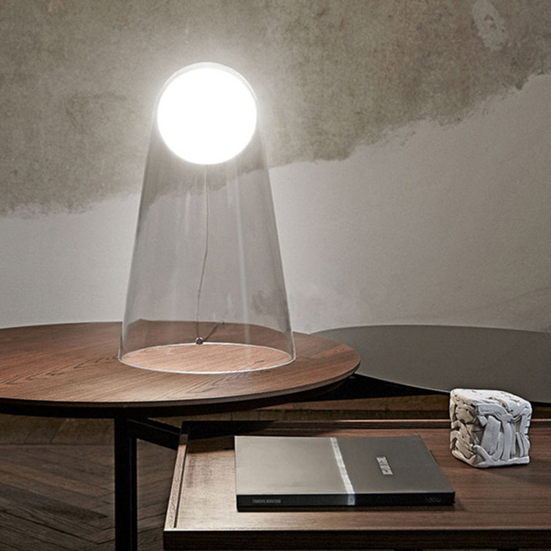 Mesa cónica minimalista Lámpara de noche de viernes de vidrio transparente con sombra modo en el interior
