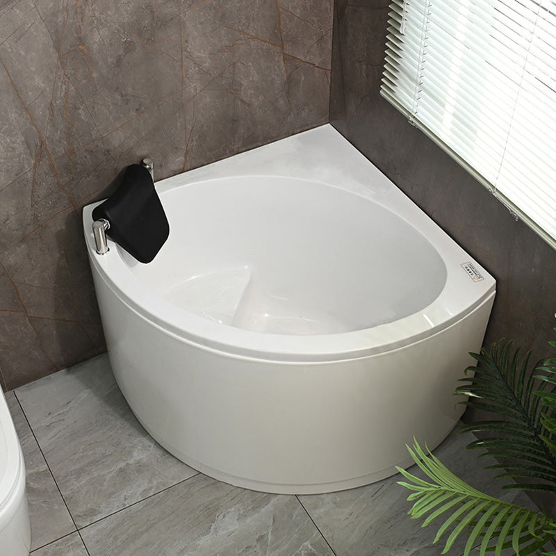 Modern Corner White Bath Acrylic Soaking Center-Back Bathtub