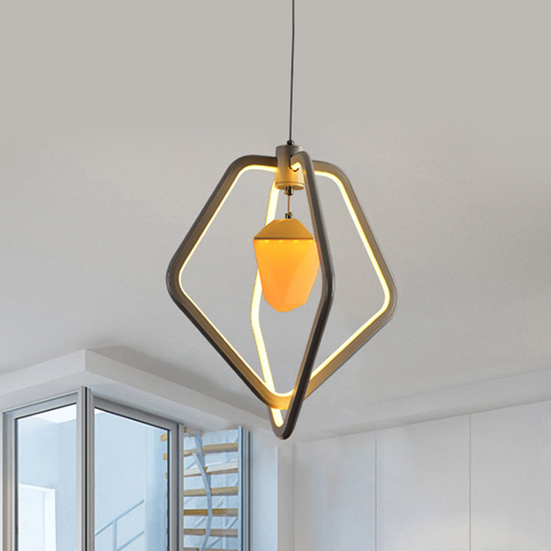 Double pentagone acrylique pendentif luminaire de suspension à LED moderne avec du pinone à l'intérieur