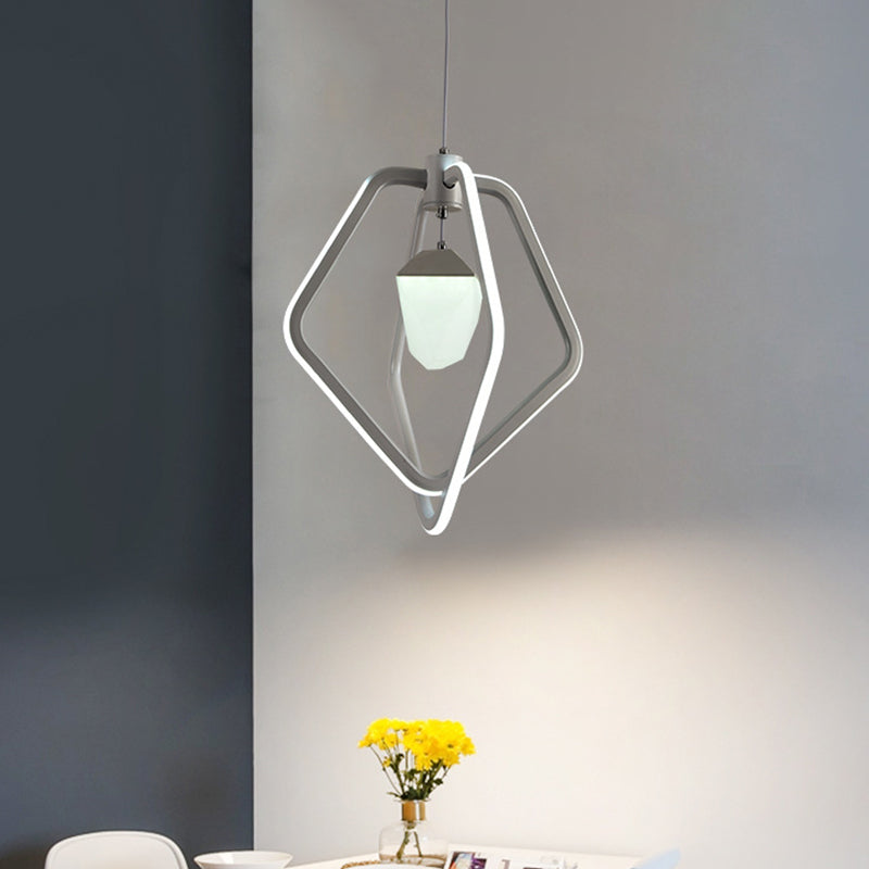 Double pentagone acrylique pendentif luminaire de suspension à LED moderne avec du pinone à l'intérieur