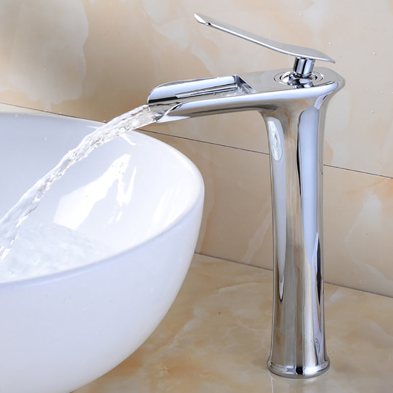 Traditional Kitchen Faucet Brass Low Profile Standard Kitchen Faucets with Single Handle