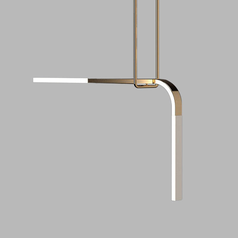 Pendant de plafond LED à pendent de plafond LED minimaliste métallique en laiton sur table à manger