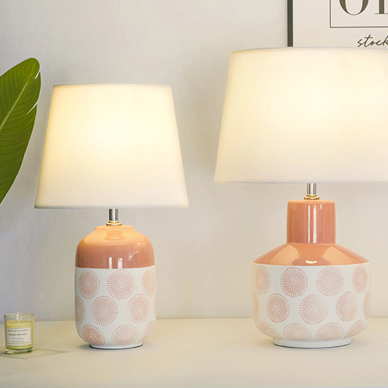 Keramische taps toelopende tafellamp minimaal 1 lamp wit/roze afwerking nachtlicht met stofschaduw voor woonkamer