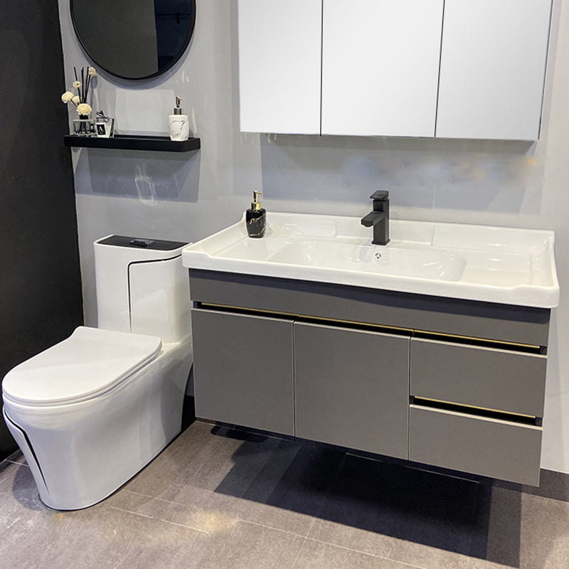 Traditional Floor Mounted Toilet Seat Included Toilet Bowl for Bathroom