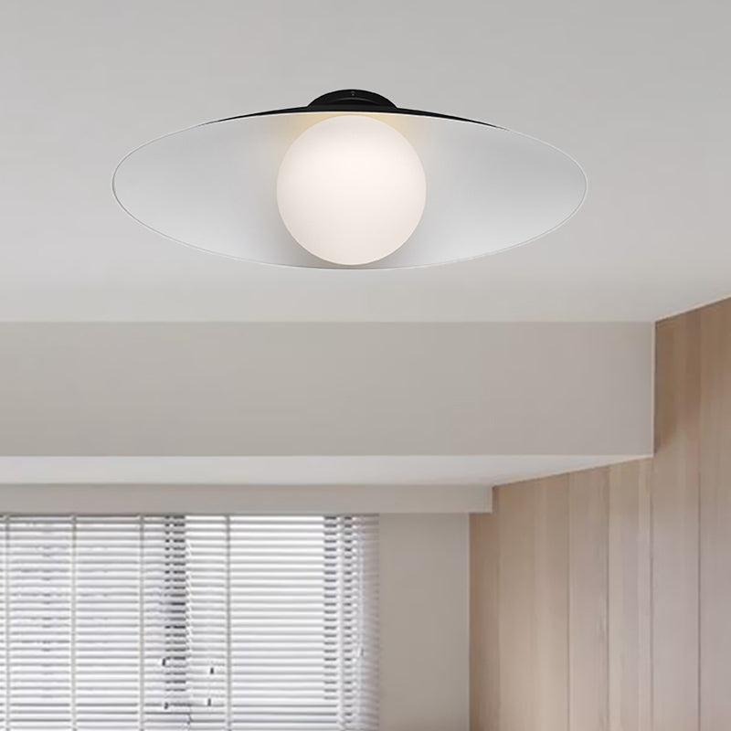 Plafonnier de couloir à 1 lumière en verre dépoli à montage encastré Orb simple en noir/blanc avec abat-jour ovale en métal