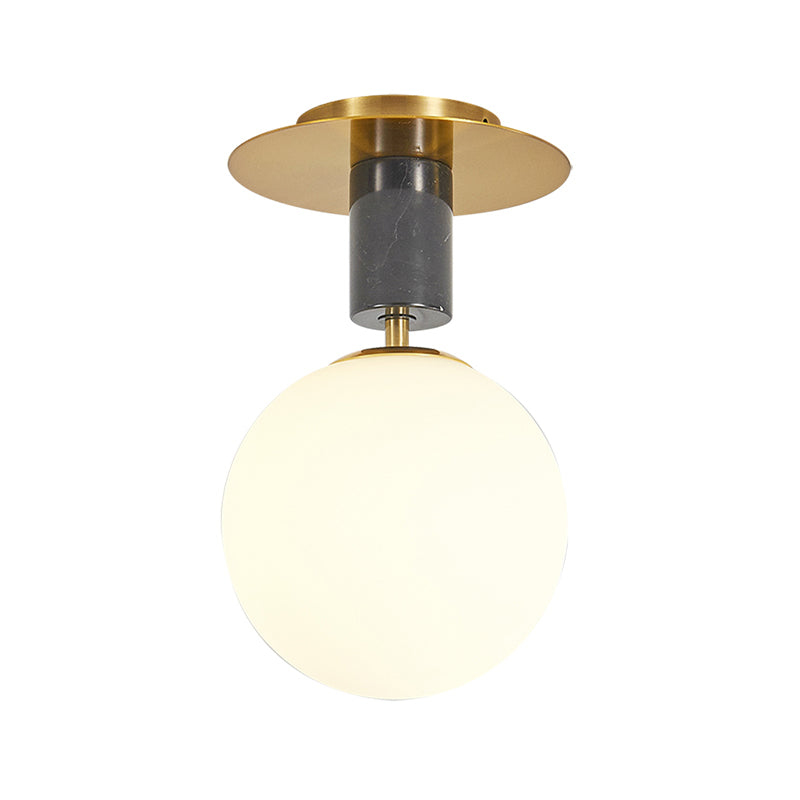 Matglazen bolvormige inbouwverlichting Minimalistisch 1/2-licht plafondgemonteerd armatuur in goud voor slaapkamer