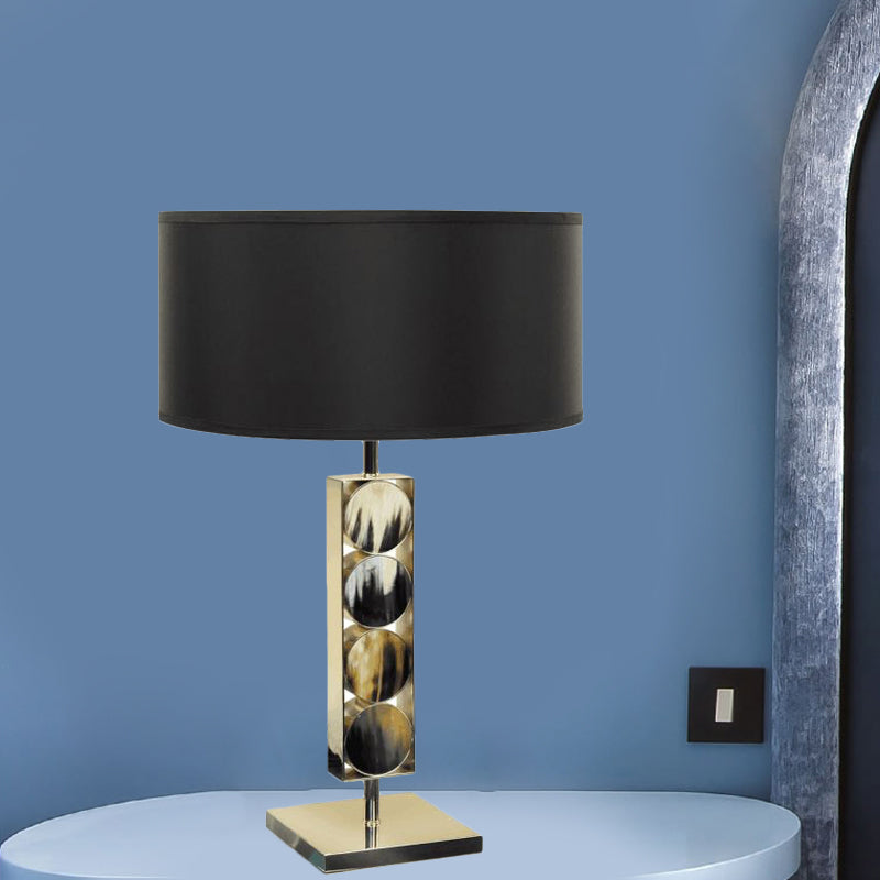 Rectangle Metal Night Table Light Moderniste 1 Lampe de bureau en tissu noir clair pour chambre à coucher