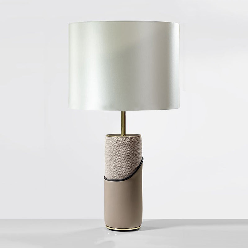 Lámpara de mesa cilíndrica de piel, luz modernista, 1 cabezal, gris, con pantalla de tela blanca de tambor