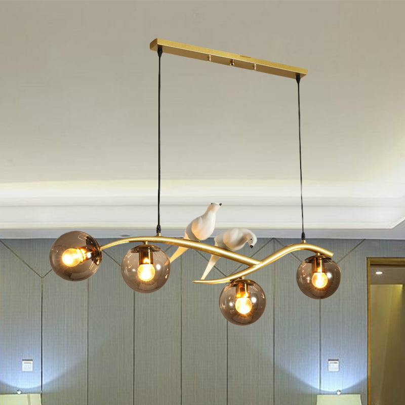 Lait blanc / fumée en verre gris globe lustre lumière minimale 4 lumières suspension suspension lumière en noir / or avec oiseaux déco