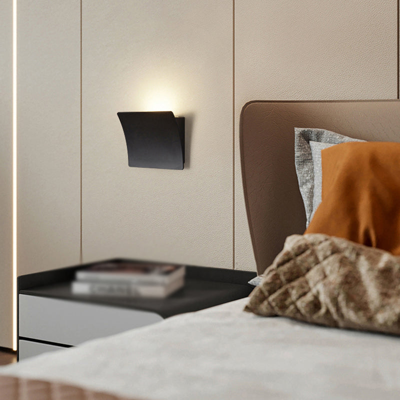 Black LED Wall Lamp Modern Style Wall Mount Lamp with Metal Shade for Bedroom