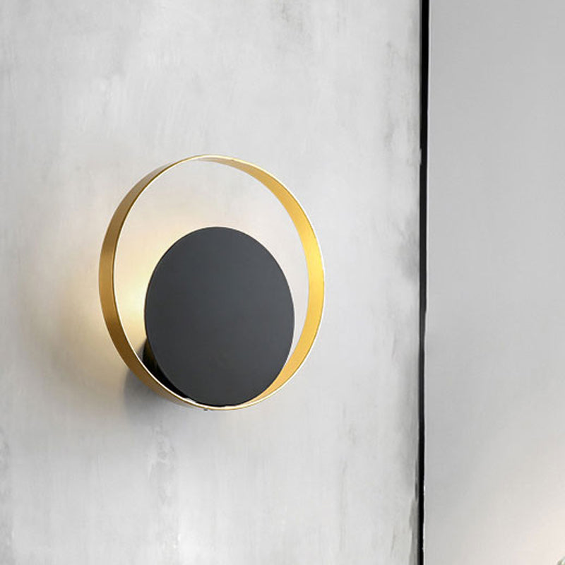 Metallic Round Sconce Light Fixture Modernist 1-Head LED Wall Lamp in Black and Gold for Corner