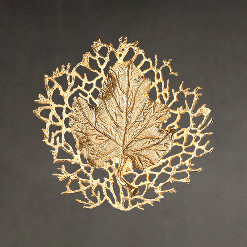 Metal Shade Wall Lamp Modern Style Unique Gold Shape Wall Mounted Lighting for Bedroom