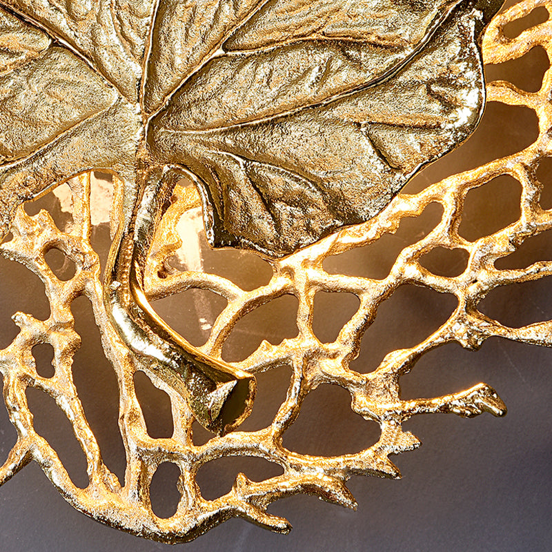 Metal Shade Wall Lamp Modern Style Unique Gold Shape Wall Mounted Lighting for Bedroom