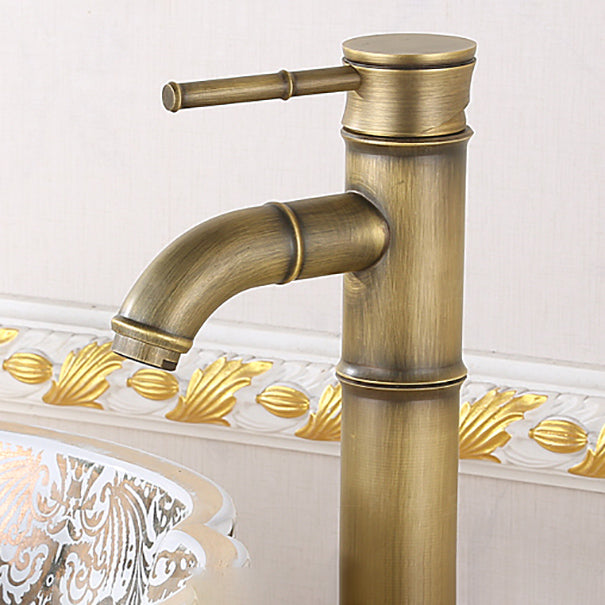 Vintage Wide Spread Bathroom Faucet 1-Handle Lavatory Faucet