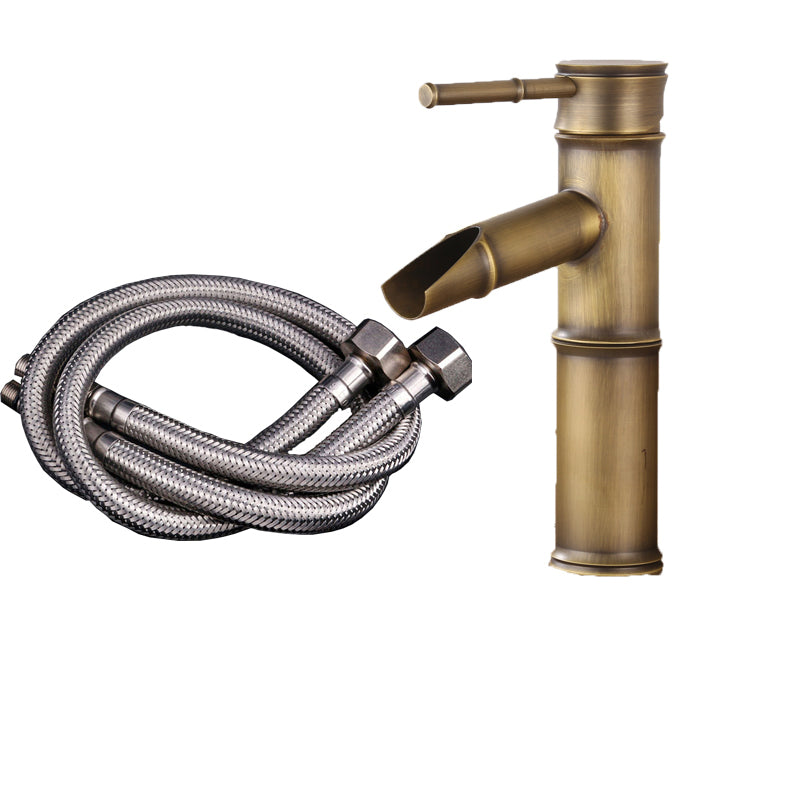 Vintage Wide Spread Bathroom Faucet 1-Handle Lavatory Faucet