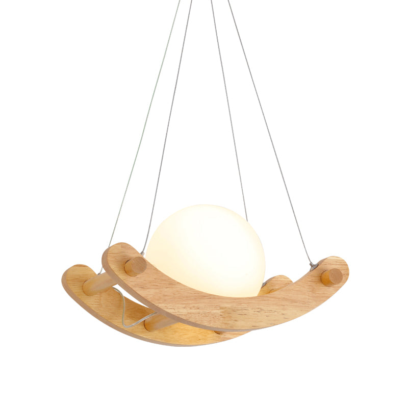 Béige arcé moderniste 1 lempe plafond en bois léger avec une nuance en verre blanc lait orbe
