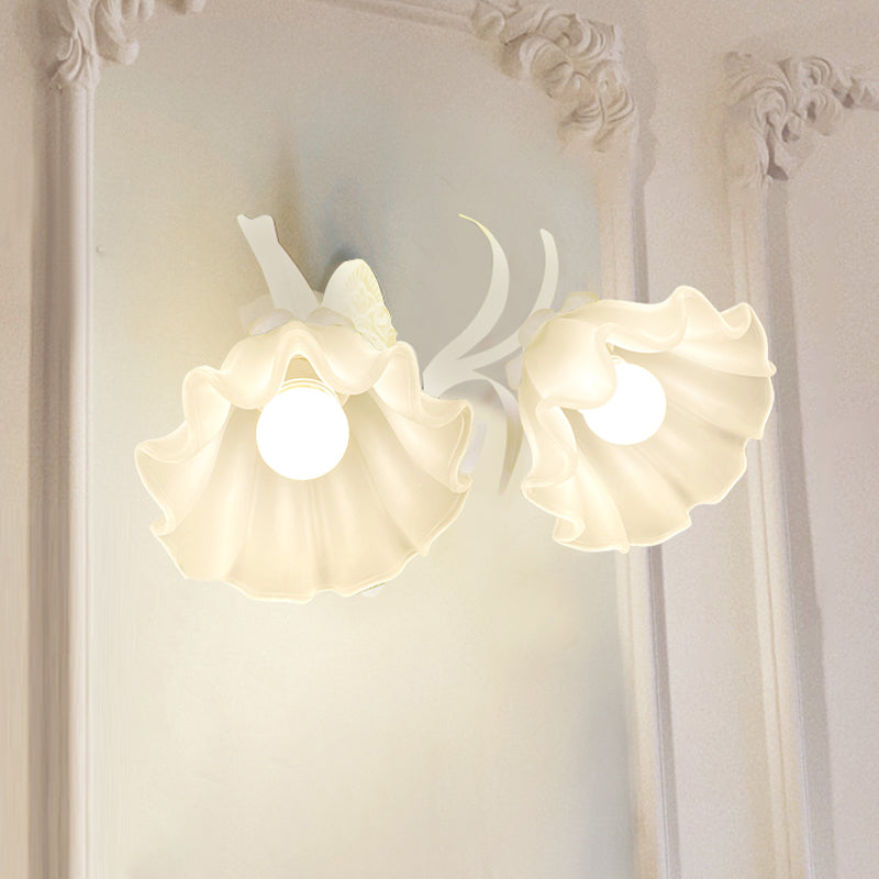 Contemporary Wall Sconce 1 / 2 - Light Wall Lighting in Green / White