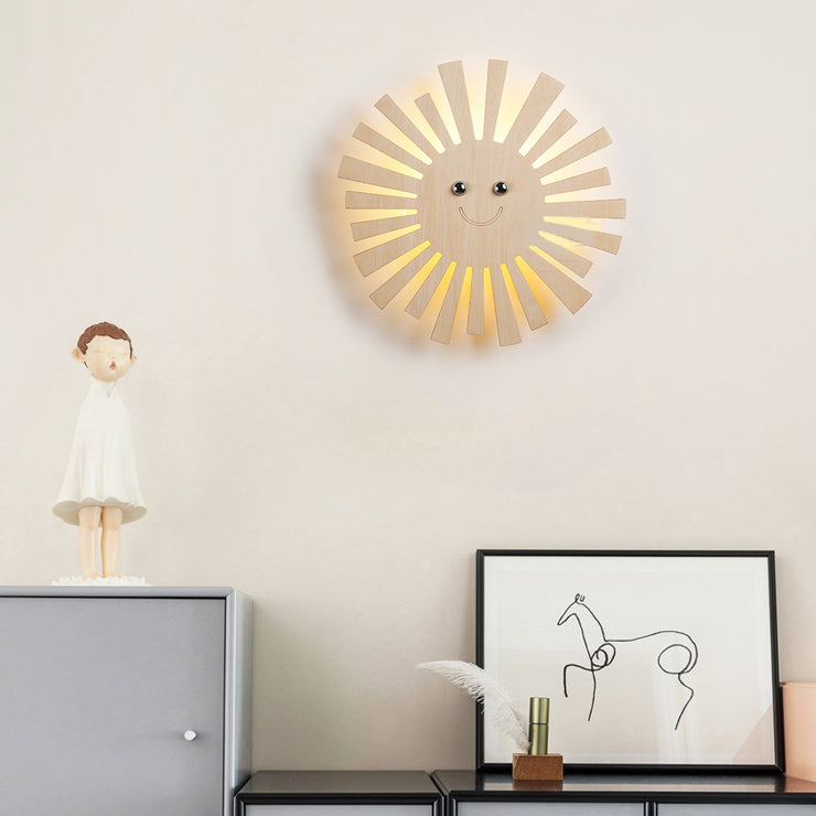 Mooi beige muurlicht cartoon patroon houten led muurlamp voor woonkamer kinderkamer