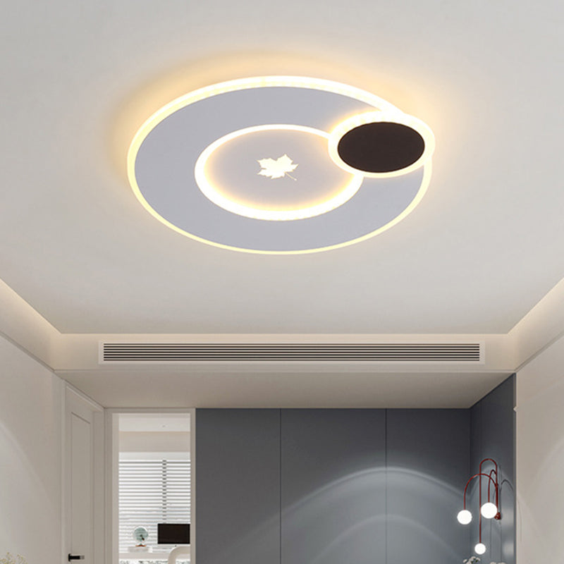 Round/Square Flush Mount Light Halterung Moderne Acryl 16 "/19.5" Breites Schwarz-Weiß-LED Flush Mount Lamp mit Maple-Leaf-Muster