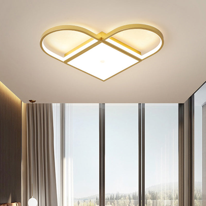 Loving Heart Ceiling Light Fixture Cartoon Acrylic LED Living Room Flush Mount Lamp in Gold