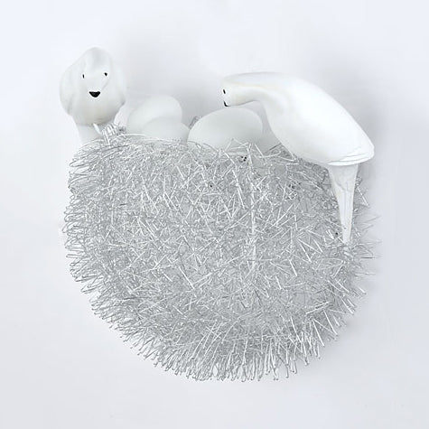 Animal Bird Nest Gnonce Light avec des pigeons et des œufs lampe murale en aluminium en blanc pour la chambre d'enfant
