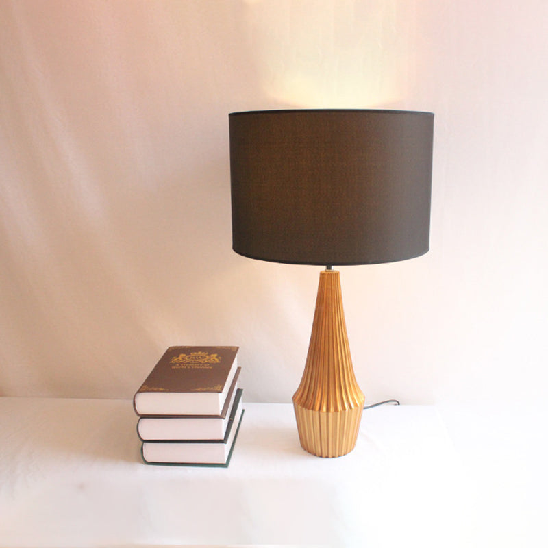 En résine striée en forme de larme en forme de nuit Lumière de nuit contemporaine 1 lampe de table de bulbe avec nuance de tissu rond noir / blanc
