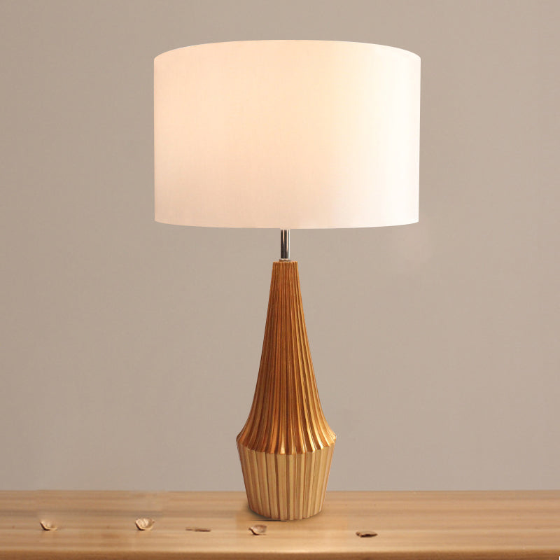 En résine striée en forme de larme en forme de nuit Lumière de nuit contemporaine 1 lampe de table de bulbe avec nuance de tissu rond noir / blanc