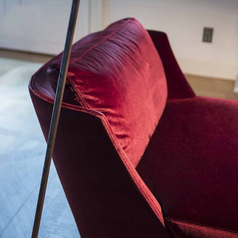 Scandinavian Upholstered Chaise Lounge Couch Armless Chaise Lounge Chair in Apple Red