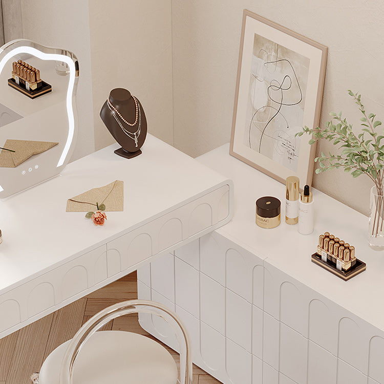 Lighted Mirror Makeup Vanity Desk in Wood Vanity Dressing Table Set for Bedroom