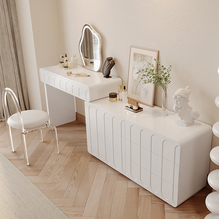 Lighted Mirror Makeup Vanity Desk in Wood Vanity Dressing Table Set for Bedroom