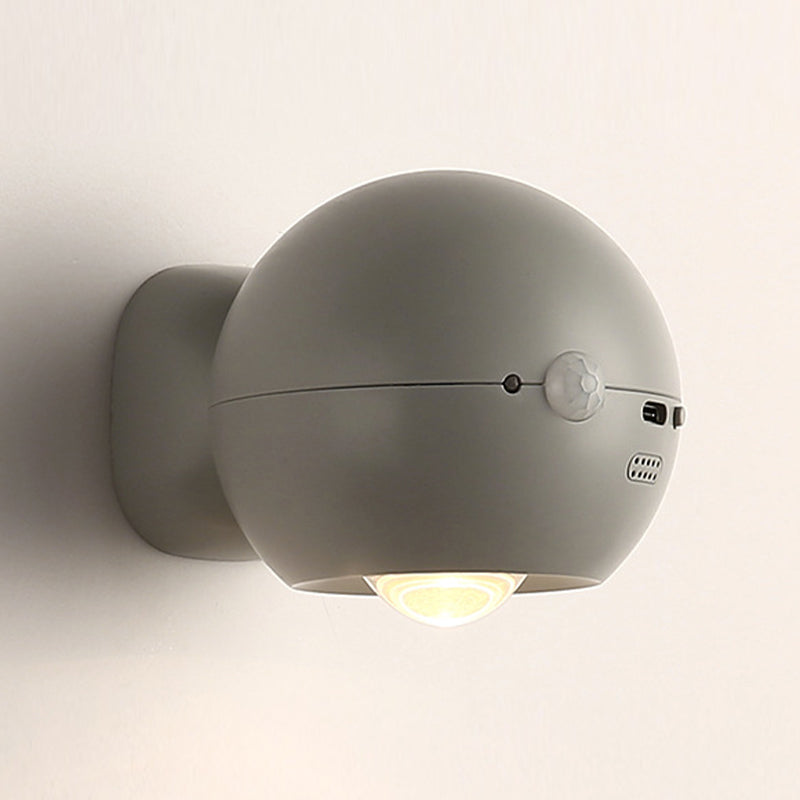 Modernism Single Polished Wall Mounted Sconce Metal Wall Light for Bedroom