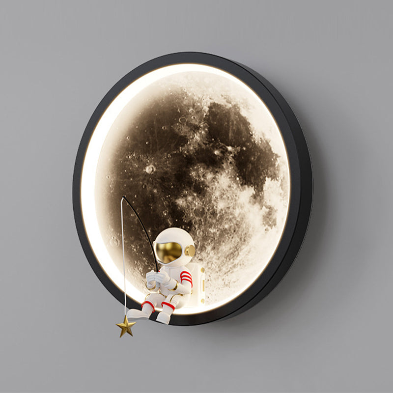 Contemporary Astronaut Wall Light Fixture Creative Wall Light Sconce for Sitting Room