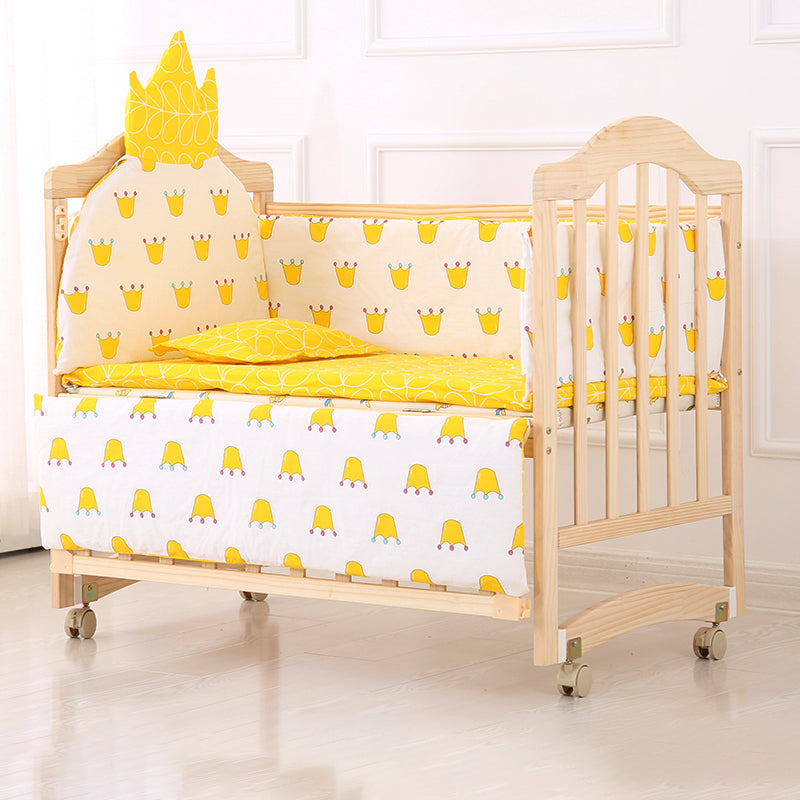 Pine Wood Scandinavian Nursery Bed Animal Print Crib with Wheels