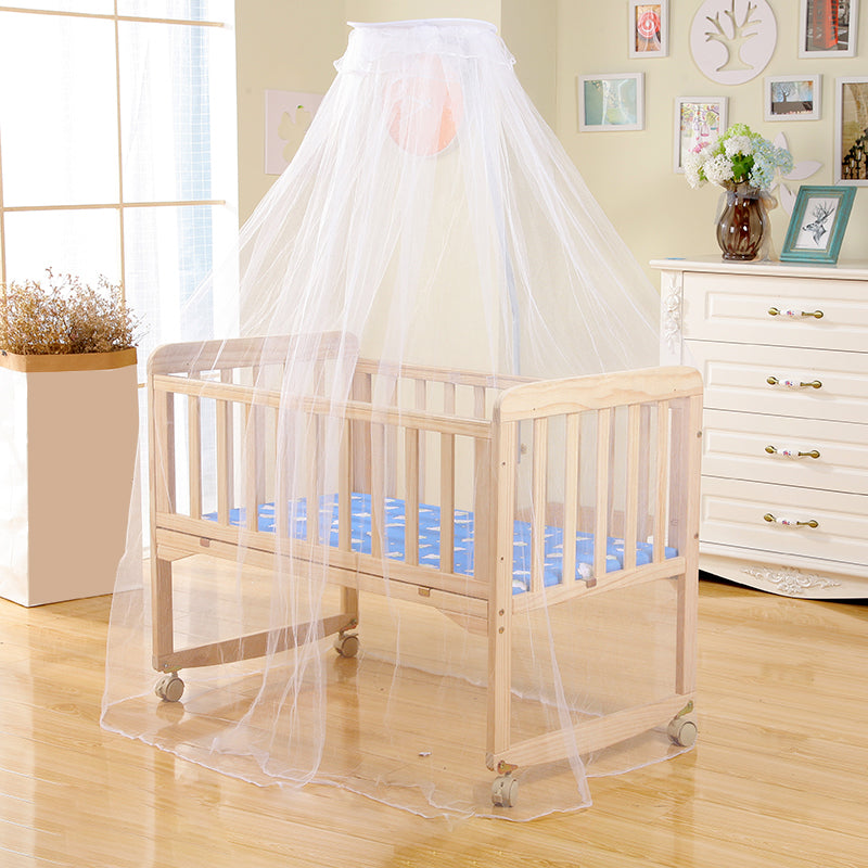 Solid Wood Rocking Baby Crib Cradle Rectangle with 4 Wheels Cradle