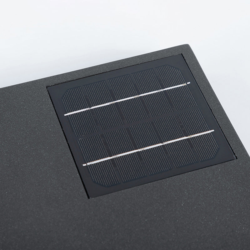 Black Solar Lawn Light Modern Outdoor Lighting for Courtyard
