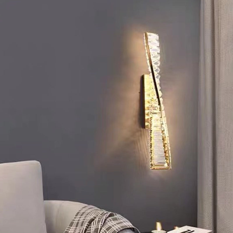 Geometric Shape Metal Wall Sconces Modern 1-Light Wall Mount Light Fixture in Gold