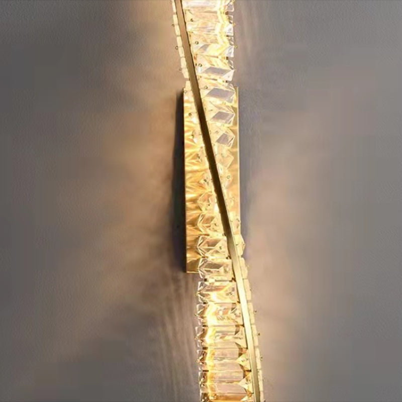 Geometric Shape Metal Wall Sconces Modern 1-Light Wall Mount Light Fixture in Gold