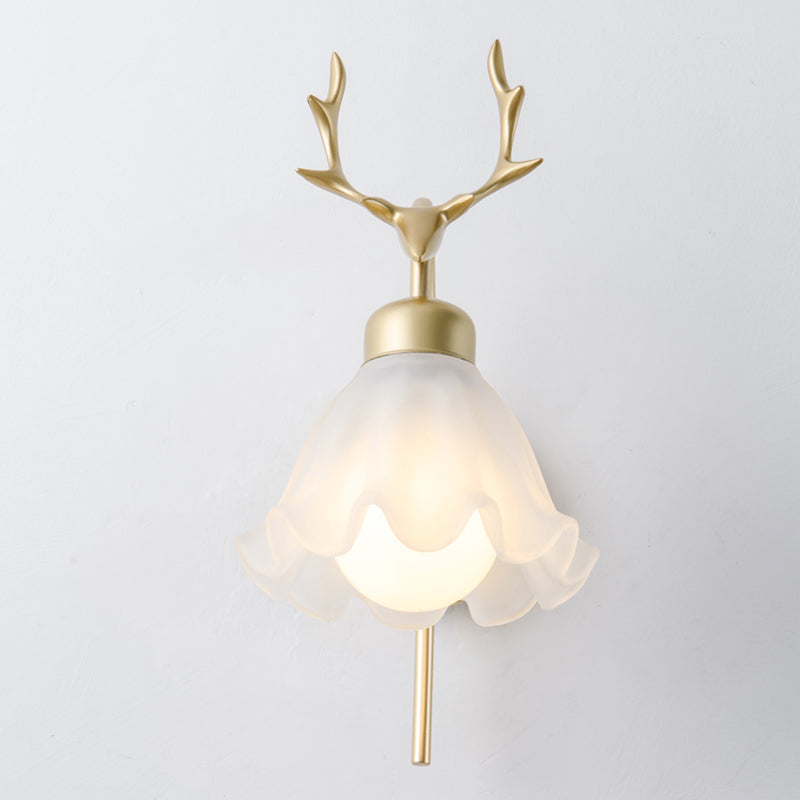 Gold Modern Metal Wall Sconce Flower Shape Wall Light with Glass Shade for Bedroom